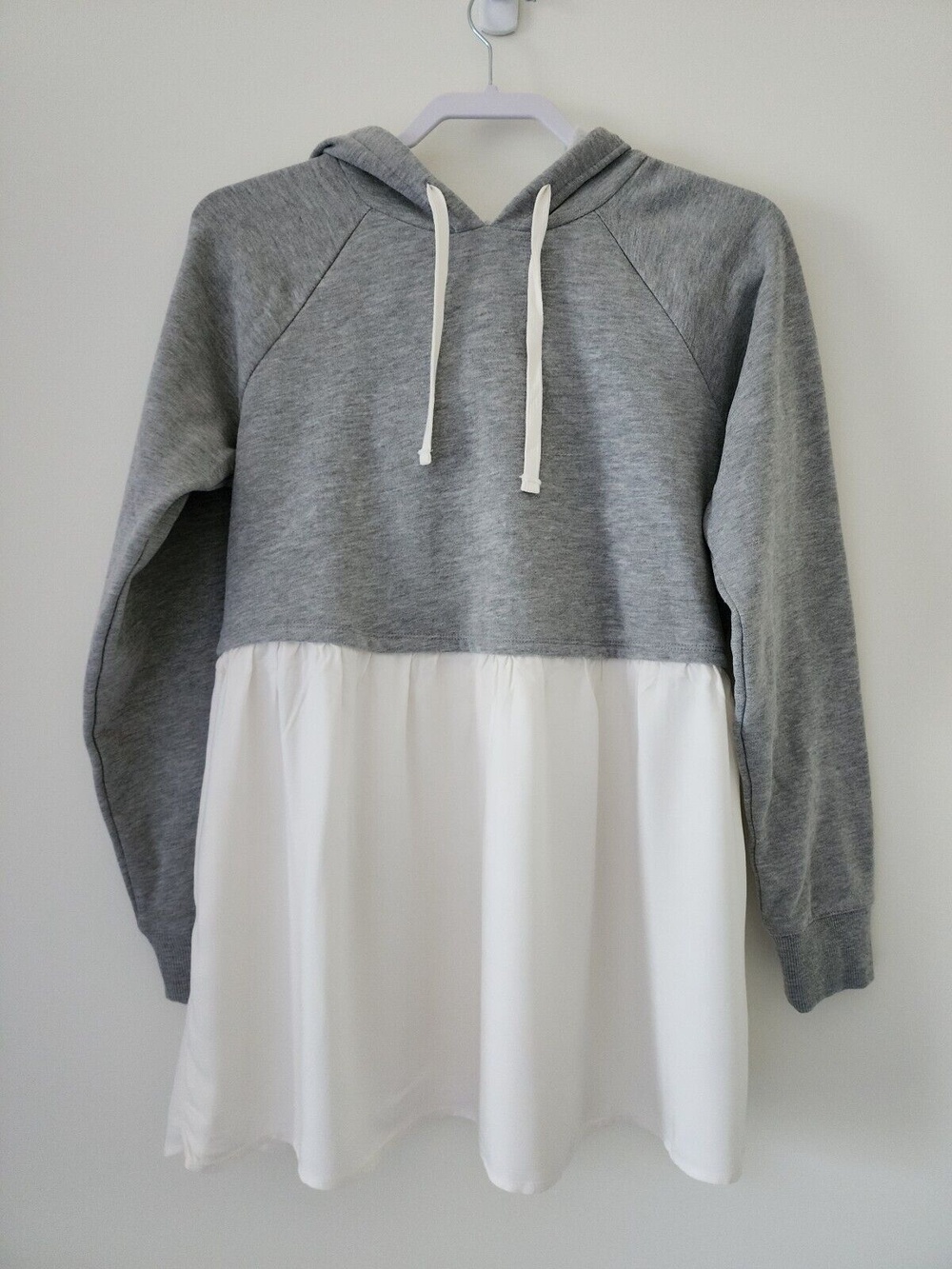 NWT Motherhood Maternity Hooded Sweatshirt Grey Cream Skirted Long Sleeve Size M